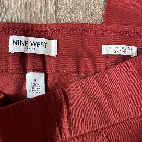 NINE WEST Jeans Womens Size 6 Cherry Wine Heidi Pull On Skinny - Picture 6 of 9